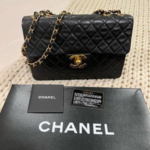 CHANEL | Vintage Jumbo Flap Handbag